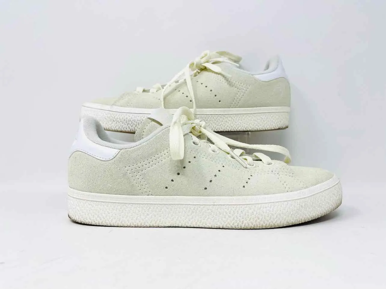 Adidas Size 6 Off White Suede Shoes Sneakers