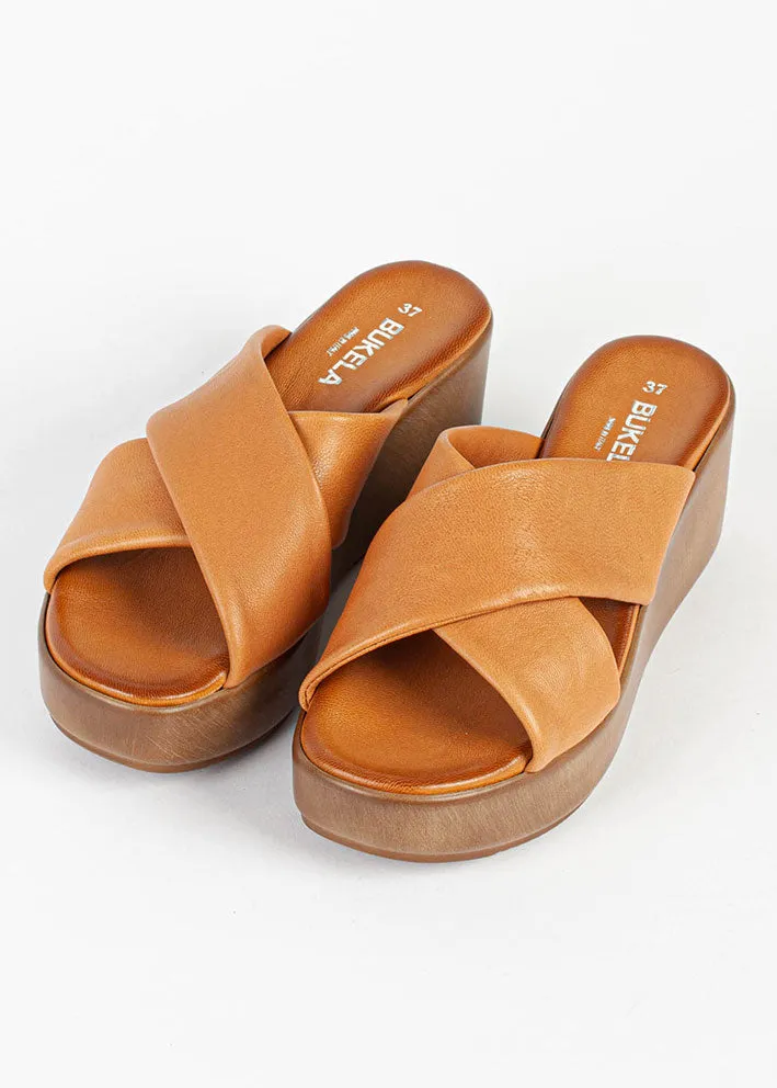 Bukela Lucia Plateau Sandal - cognac