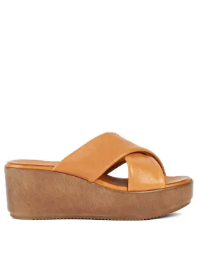 Bukela Lucia Plateau Sandal - cognac