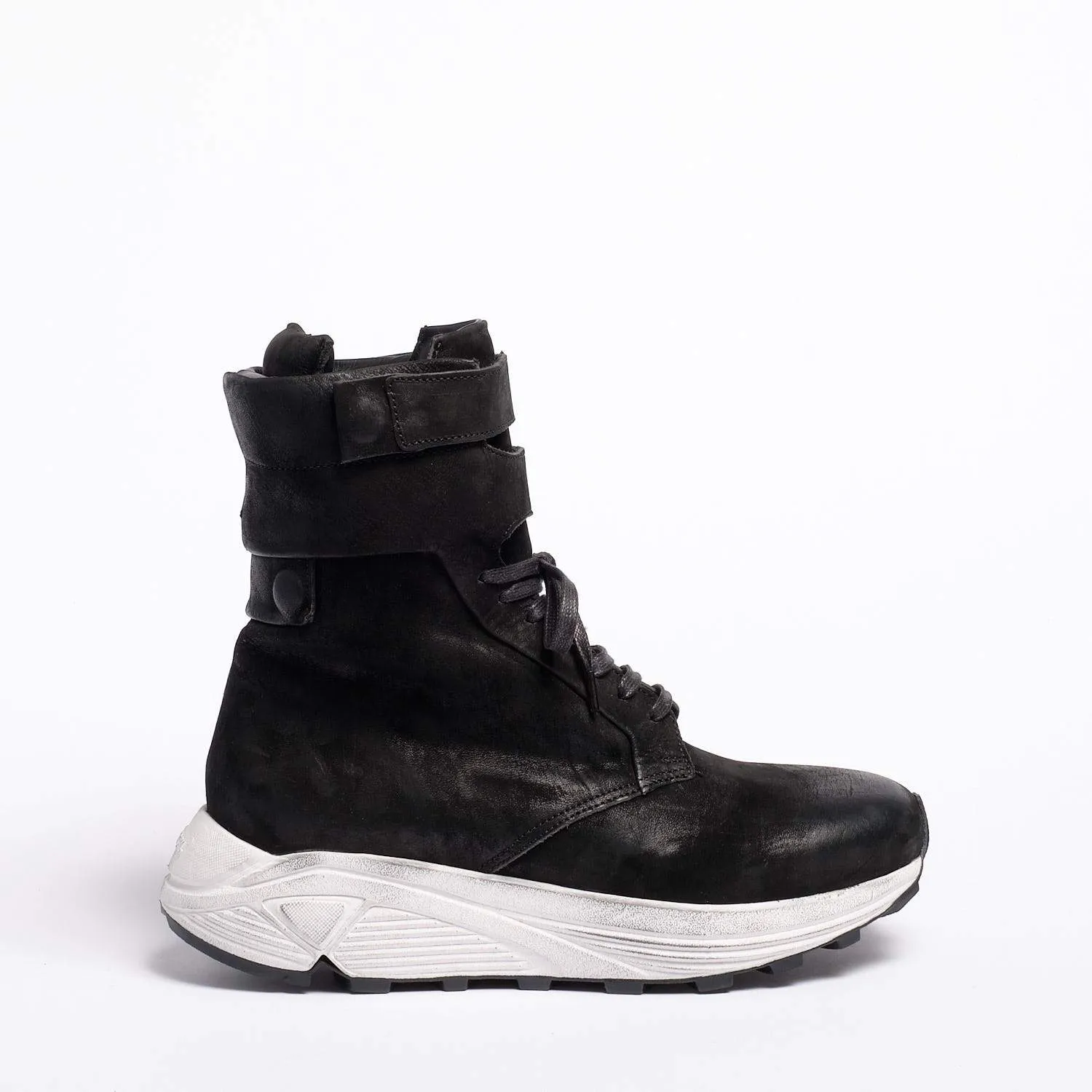 Debbie High sneaker Oiled Nabuk Black